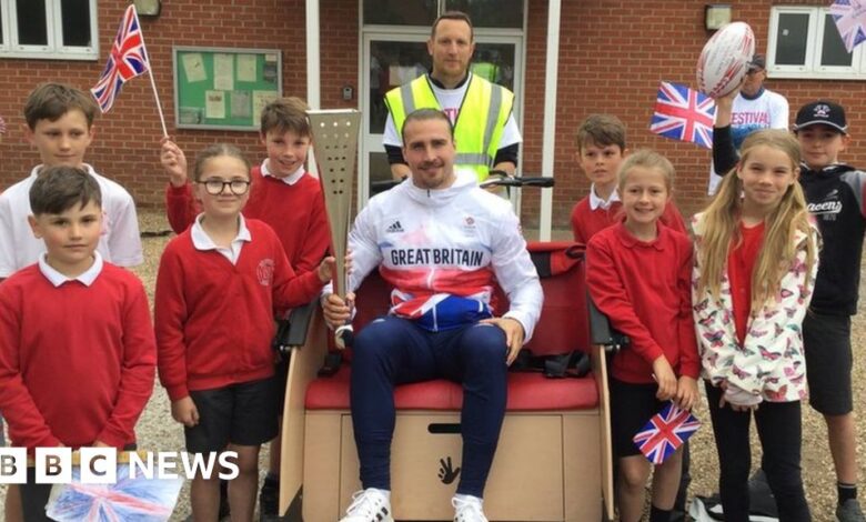 124883863 relay.holbrook.jpg