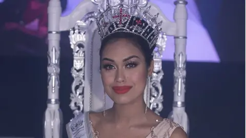 www.missengland.info Bhasha with her crown and sash
