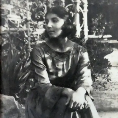 Sheela Bonarjee Dorothy Bonarjee