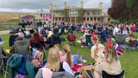 Jake Zuckerman/BBC Crowds at Lincoln Castle