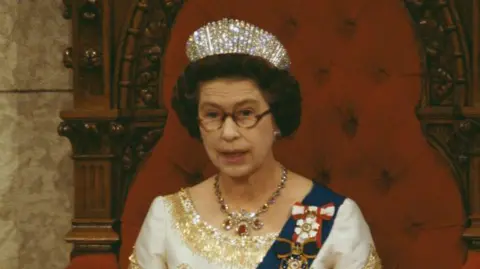 Getty Images Elizabeth II gives a speech to Canada's parliament